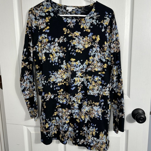 J. Jill Tops - J. Jill size small tiered front tunic, black floral, cotton blend